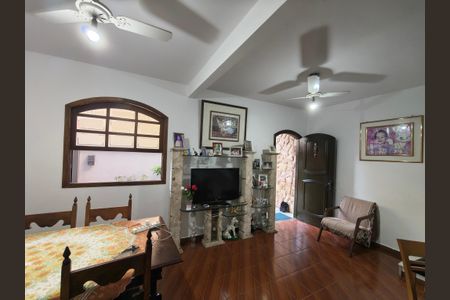 Casa de condomínio à venda com 64m², 4 quartos e 1 vagaSala