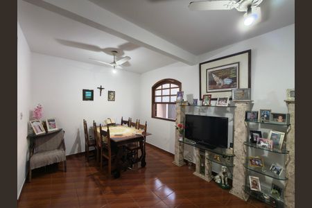 Casa de condomínio à venda com 64m², 4 quartos e 1 vagaSala