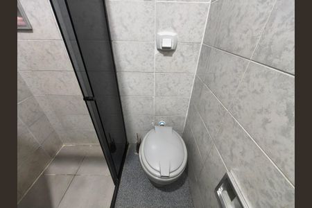 Casa de condomínio à venda com 64m², 4 quartos e 1 vagaBanheiro Social