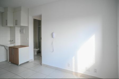 Sala de apartamento para alugar com 2 quartos, 32m² em Parque Fongaro, São Paulo