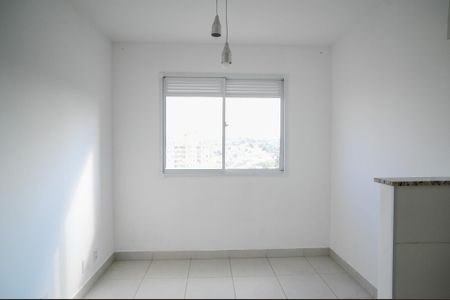 Sala de apartamento para alugar com 2 quartos, 32m² em Parque Fongaro, São Paulo