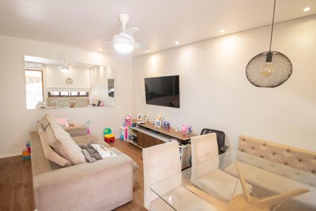 SALA de casa de condomínio à venda com 2 quartos, 80m² em Parque Sao Domingos, São Paulo