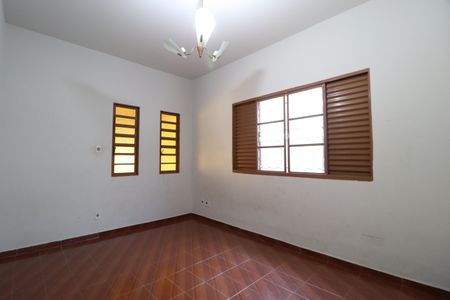 Casa para alugar com 180m², 3 quartos e 2 vagasQuarto 1