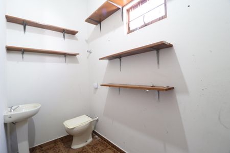 Casa para alugar com 180m², 3 quartos e 2 vagasBanheiro de serviço