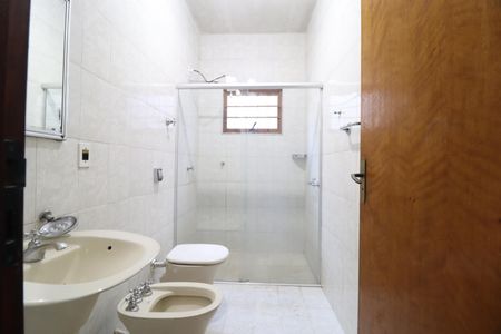 Casa para alugar com 180m², 3 quartos e 2 vagasBanheiro Social