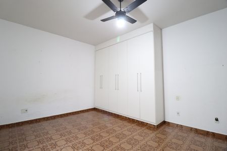 Casa para alugar com 180m², 3 quartos e 2 vagasQuarto 3 - Suíte