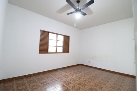 Casa para alugar com 180m², 3 quartos e 2 vagasQuarto 3 - Suíte