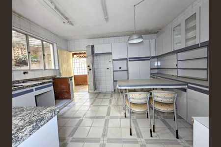 Apartamento à venda com 190m², 5 quartos e 2 vagasCozinha