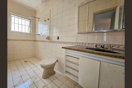 Apartamento à venda com 190m², 5 quartos e 2 vagasBanheiro da Suíte 1