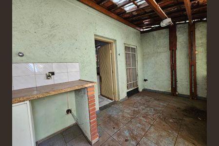 Apartamento à venda com 190m², 5 quartos e 2 vagasChurrasqueira