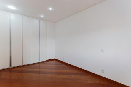 Apartamento à venda com 480m², 4 quartos e 4 vagasSuíte 4
