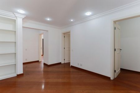 Apartamento à venda com 480m², 4 quartos e 4 vagasSala de TV