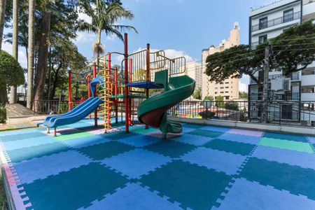 Apartamento à venda com 480m², 4 quartos e 4 vagasÁrea comum - Playground