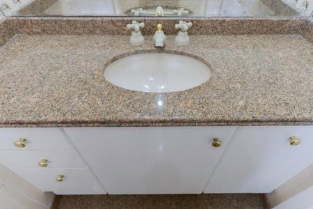 Apartamento à venda com 480m², 4 quartos e 4 vagasBanheiro da suíte 2