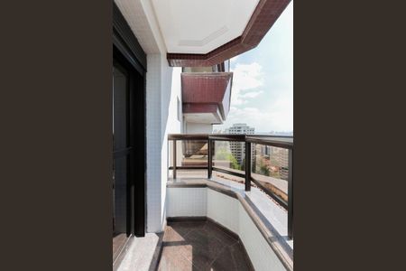 Apartamento à venda com 480m², 4 quartos e 4 vagasSacada da suíte 1