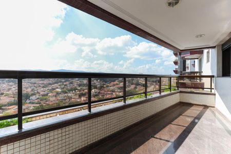 Apartamento à venda com 480m², 4 quartos e 4 vagasVaranda da sala de estar
