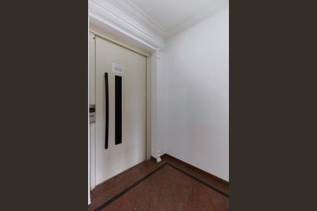 Apartamento à venda com 480m², 4 quartos e 4 vagasHall do elevador