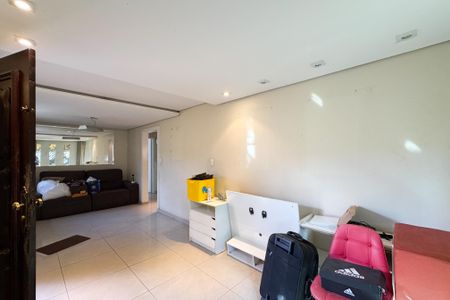 Casa para alugar com 153m², 3 quartos e 3 vagas Casa para alugar com 153m², 3 quartos e 3 vagasSala