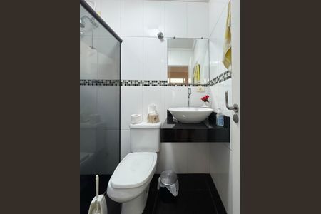 Casa para alugar com 153m², 3 quartos e 3 vagas Casa para alugar com 153m², 3 quartos e 3 vagasBanheiro Social