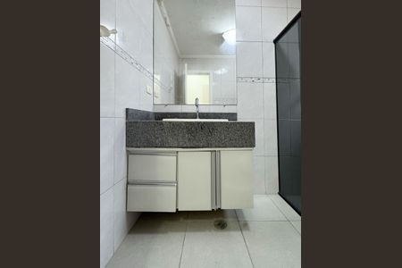 Casa para alugar com 153m², 3 quartos e 3 vagas Casa para alugar com 153m², 3 quartos e 3 vagasBanheiro da Suíte