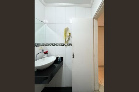 Casa para alugar com 153m², 3 quartos e 3 vagas Casa para alugar com 153m², 3 quartos e 3 vagasBanheiro Social