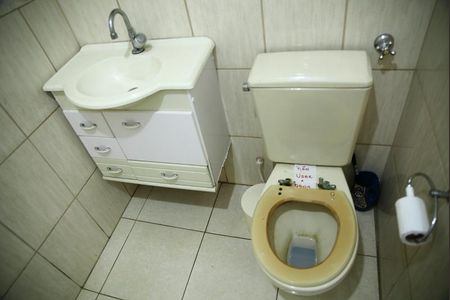 Casa à venda com 125m², 3 quartos e 2 vagasBanheiro da Suíte 