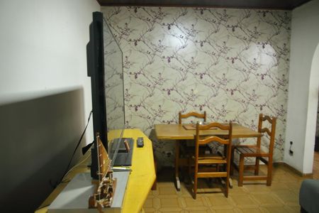 Casa à venda com 125m², 3 quartos e 2 vagasSala