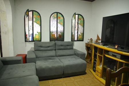 Casa à venda com 125m², 3 quartos e 2 vagasSala
