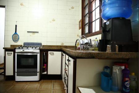 Casa à venda com 125m², 3 quartos e 2 vagasCozinha 