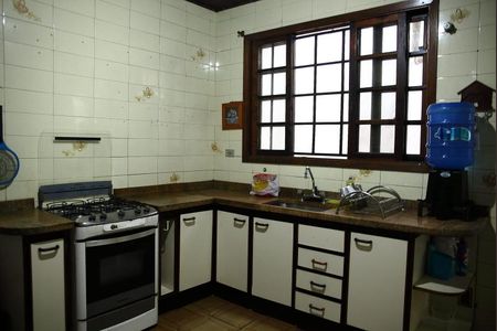Casa à venda com 125m², 3 quartos e 2 vagasCozinha 