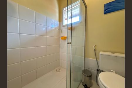 Casa para alugar com 450m², 4 quartos e 1 vagaBanheiro 