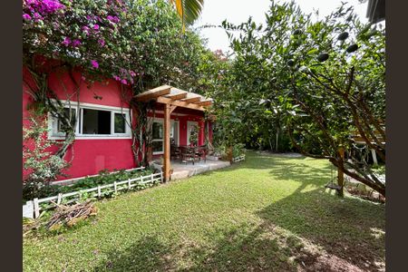 Casa para alugar com 450m², 4 quartos e 1 vagaÁrea externa