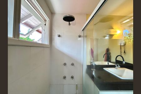 Casa para alugar com 450m², 4 quartos e 1 vagaBanheiro suíte 