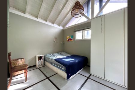 Casa para alugar com 450m², 4 quartos e 1 vagaSuíte 