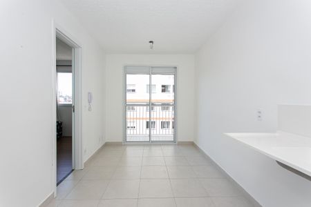 Sala de apartamento para alugar com 1 quarto, 27m² em Guaiauna, São Paulo