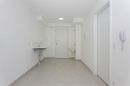 Sala de apartamento para alugar com 1 quarto, 27m² em Guaiauna, São Paulo