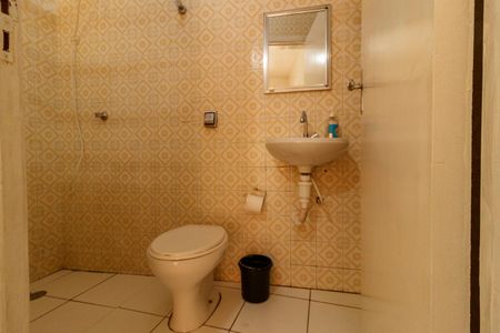 Casa à venda com 182m², 3 quartos e 4 vagasBanheiro 2
