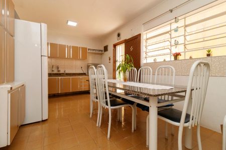 Casa à venda com 182m², 3 quartos e 4 vagasCozinha