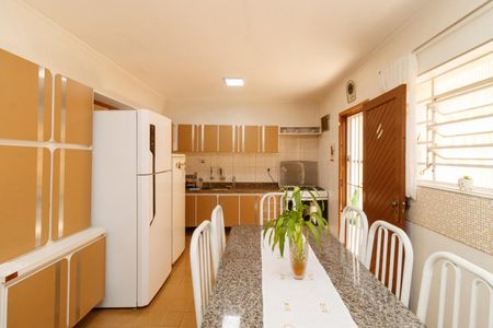 Casa à venda com 182m², 3 quartos e 4 vagasCozinha