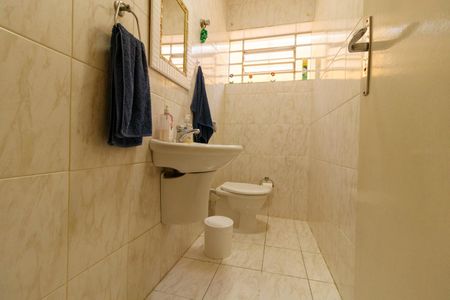 Casa à venda com 182m², 3 quartos e 4 vagasBanheiro