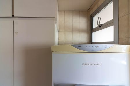 Apartamento para alugar com 252m², 3 quartos e 4 vagas Apartamento para alugar com 252m², 3 quartos e 4 vagasDespensa