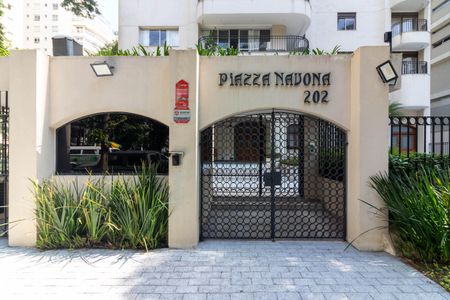 Apartamento para alugar com 252m², 3 quartos e 4 vagas Apartamento para alugar com 252m², 3 quartos e 4 vagasFachada