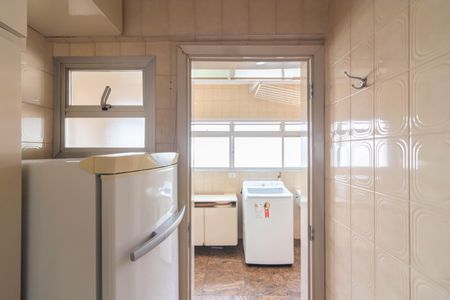 Apartamento para alugar com 252m², 3 quartos e 4 vagas Apartamento para alugar com 252m², 3 quartos e 4 vagasDespensa