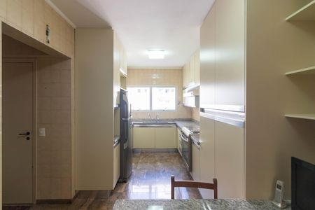Apartamento para alugar com 252m², 3 quartos e 4 vagas Apartamento para alugar com 252m², 3 quartos e 4 vagasCozinha