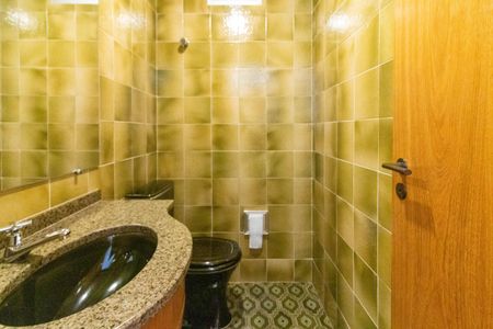 Apartamento para alugar com 252m², 3 quartos e 4 vagas Apartamento para alugar com 252m², 3 quartos e 4 vagasLavabo