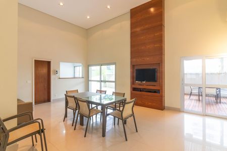 Apartamento para alugar com 252m², 3 quartos e 4 vagas Apartamento para alugar com 252m², 3 quartos e 4 vagasÁrea comum - Salão de festas