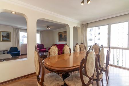 Apartamento para alugar com 252m², 3 quartos e 4 vagas Apartamento para alugar com 252m², 3 quartos e 4 vagasSala de Jantar