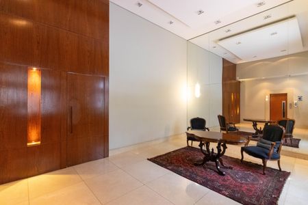 Apartamento para alugar com 252m², 3 quartos e 4 vagas Apartamento para alugar com 252m², 3 quartos e 4 vagasHall de entrada
