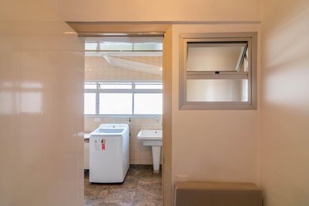Apartamento para alugar com 252m², 3 quartos e 4 vagas Apartamento para alugar com 252m², 3 quartos e 4 vagasQuarto de Serviço