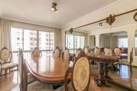 Apartamento para alugar com 252m², 3 quartos e 4 vagas Apartamento para alugar com 252m², 3 quartos e 4 vagasSala de Jantar